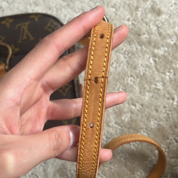 Authentic Vintage Louis Vuitton St. Cloud - Picture 9 of 10